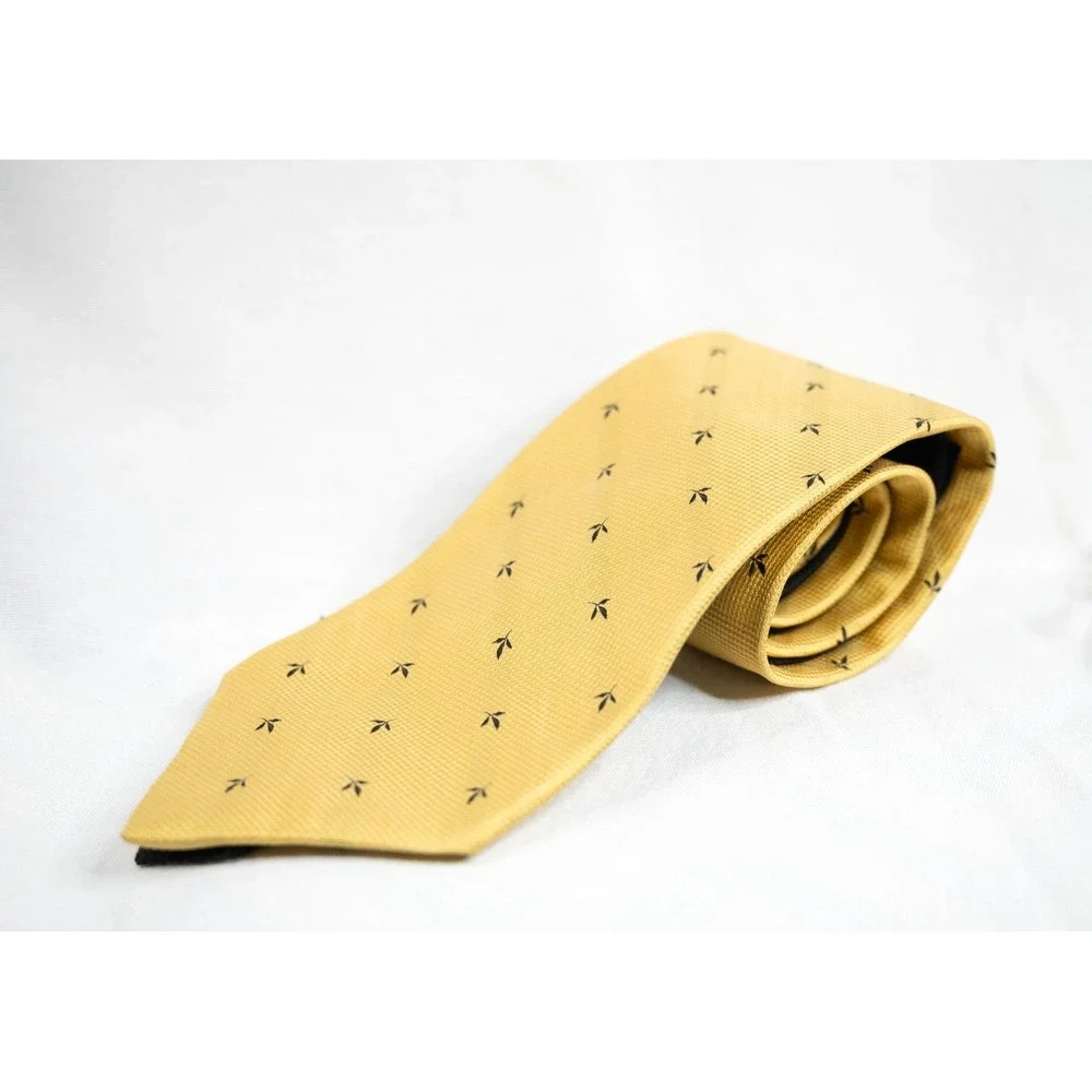 Tommy Hilfiger Silk Yellow Gold with Black Leaf Tie,‎ New Mountain Holiday